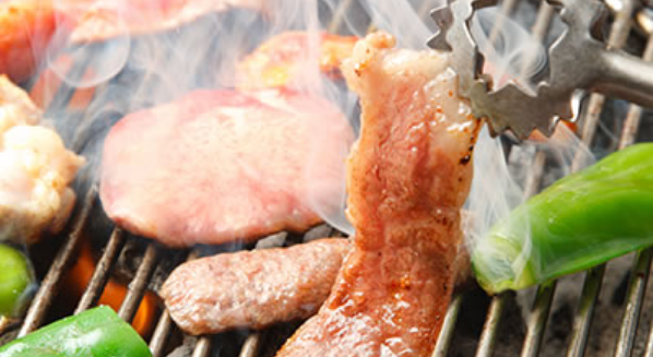 炭火で焼いた国産の上質なお肉